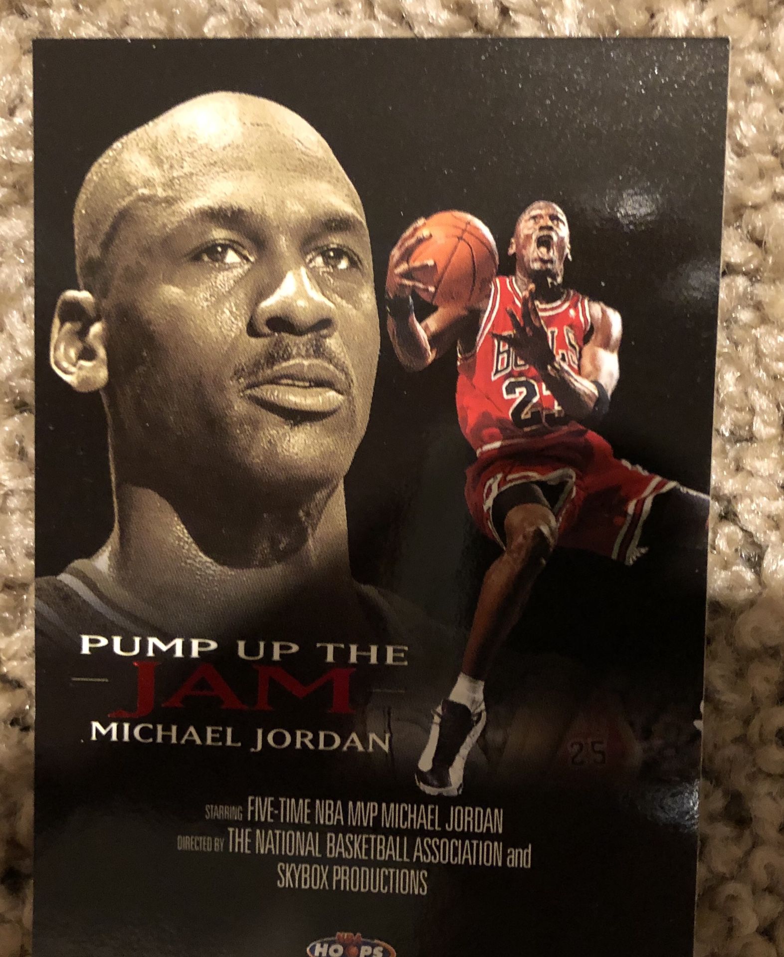 Chicago Bulls Michael Jordan 1998 NBA Hoops pump up the Jam insert card