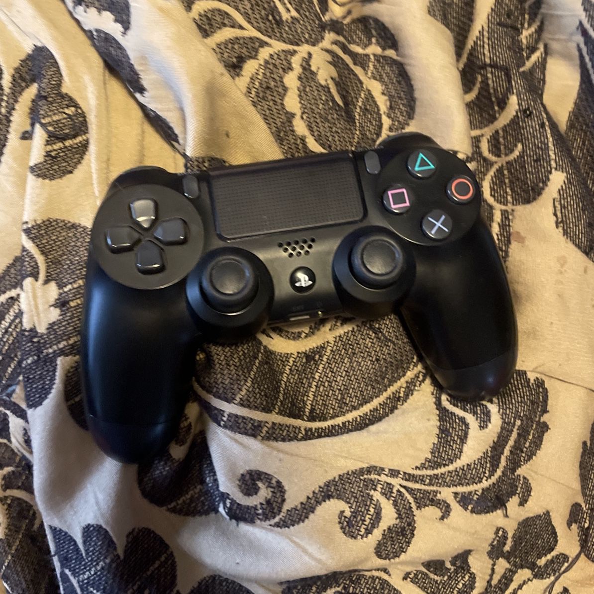 Black PS4 Controller Perfectly Fine