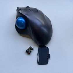 Logitech M570 Wireless Trackball Mouse – Ergonomic Design with Sculpted Right-Hand Shape