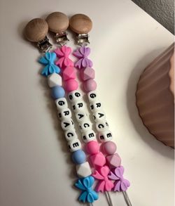 🎀Custom Pacifier Clips