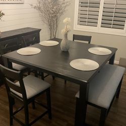 Dinning Table 