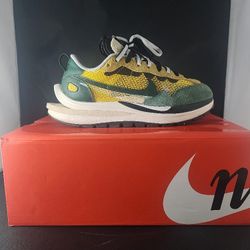 nike VaporWaffle sacai size 9.5