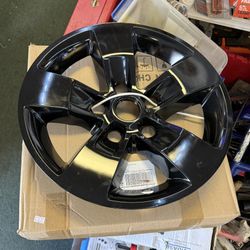 17" Set of 4 Snap-On Wheel Cover