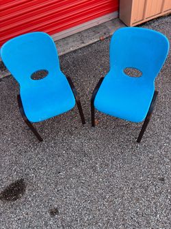 Set of 2 Blue Plastic Kids Chairs