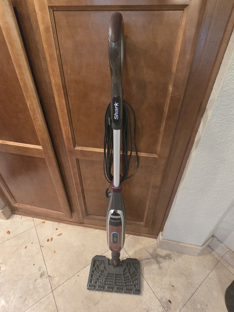 Shark Genius Steam Pocket Mop