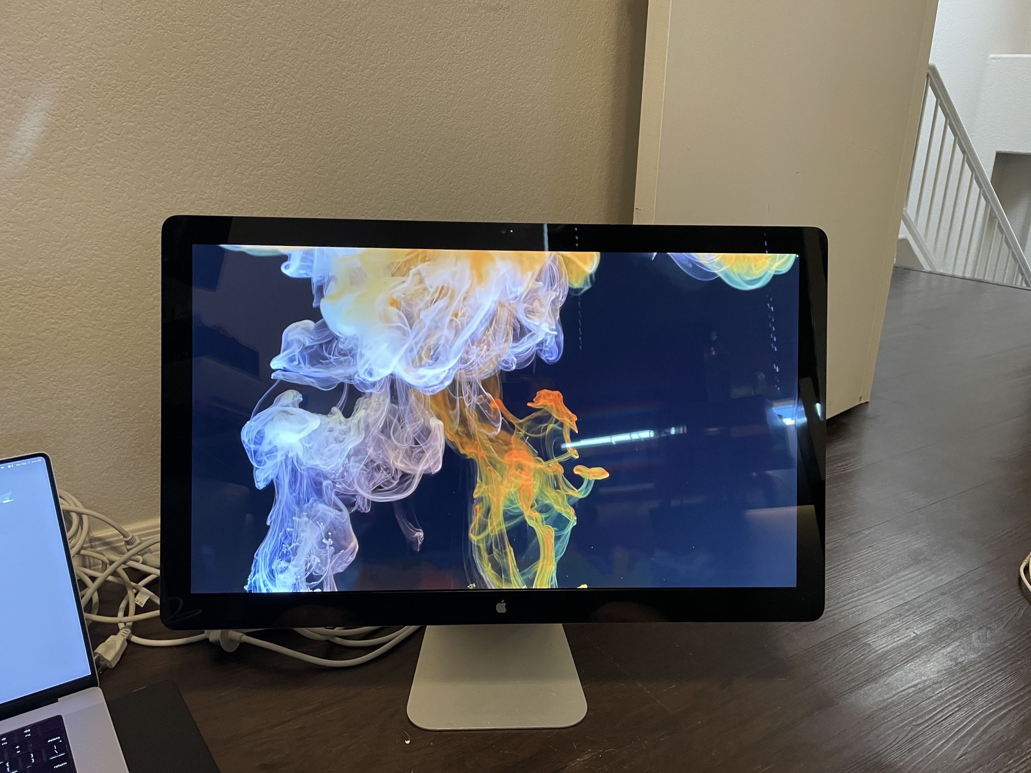 Apple Thunderbolt Display – 27” – Excellent Condition