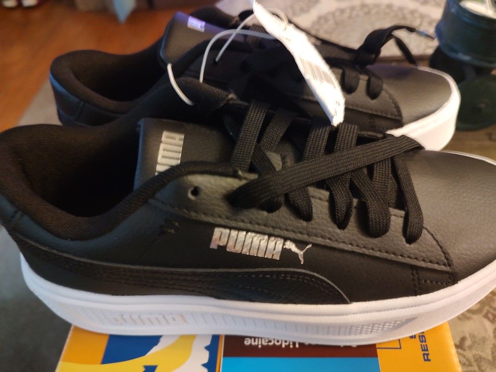 Girls New puma Shoes Size 71/2 $15