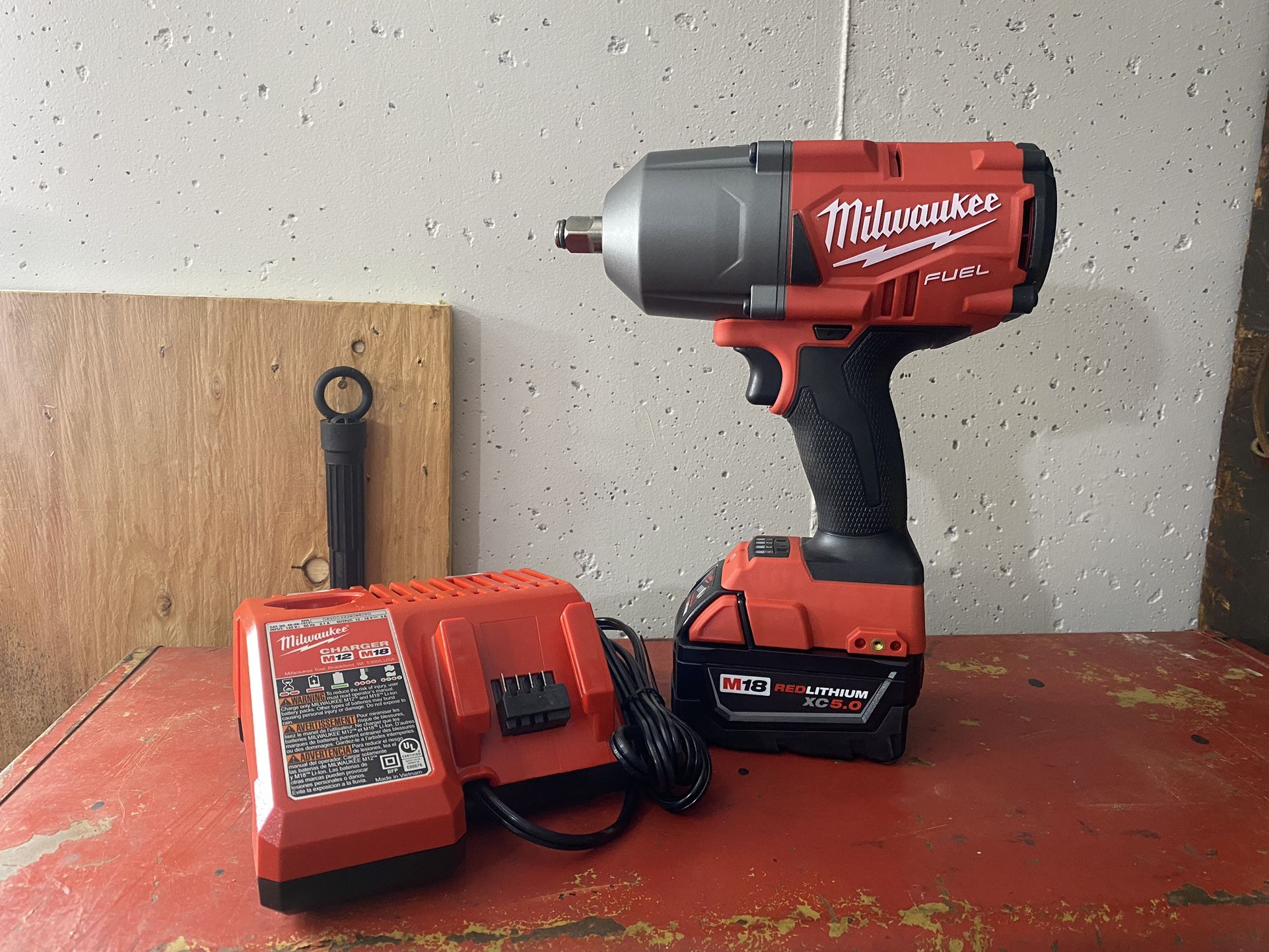 M18 2767-20 impact 1400 Ft Lbs