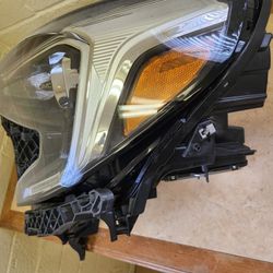 2018 2019 2020 2021 Gm Terrain Headlight  New Oem Part
