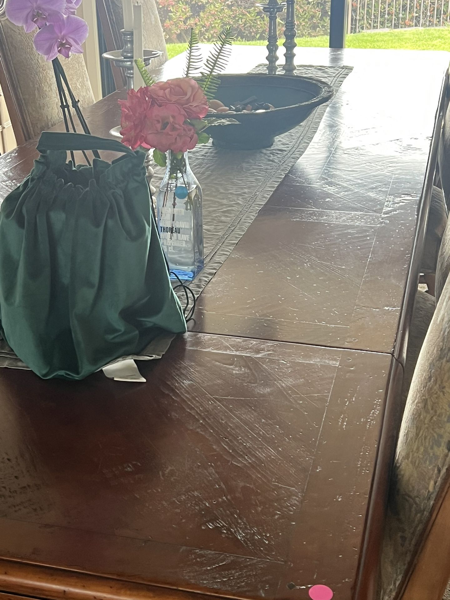 Dining Room Table & 8 Chairs