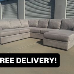 FREE DELIVERY || Living Spaces 3Pc Sectional Couch