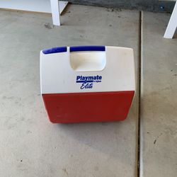 Igloo Playmate Elite Cooler