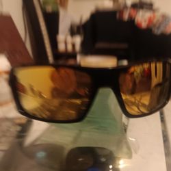 Oakley Legendary Sunglasses 
