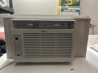 Very lightly used midea air conditioner