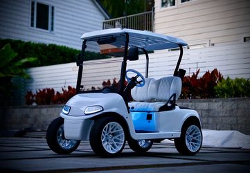 2018 🔋🤍 LITHIUM EZGO RXV Golf Cart ⛳️
