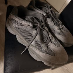 Yeezy 500 Utility Black 