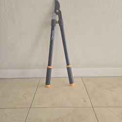 Fiskars 28 Inch Tree Trimming 