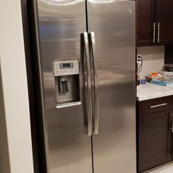 GE Stainless Steel Refrigerator