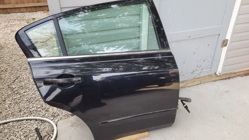 2010-2012 Nissan Altima Passenger Side Rear Door