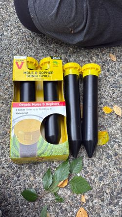 Victor Mole & Gopher Sonic Spike Repeller 2-Pack + 2 All New