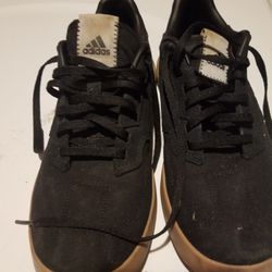 Adidas shoes size 7 and a 1/2
