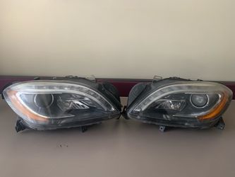2012-2015 Mercedes-Benz M-Class / ML Class (W166) OEM Bi-Xenon HID Headlight Assembly Pair