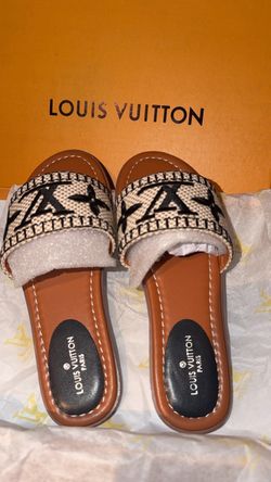 Lv sandals
