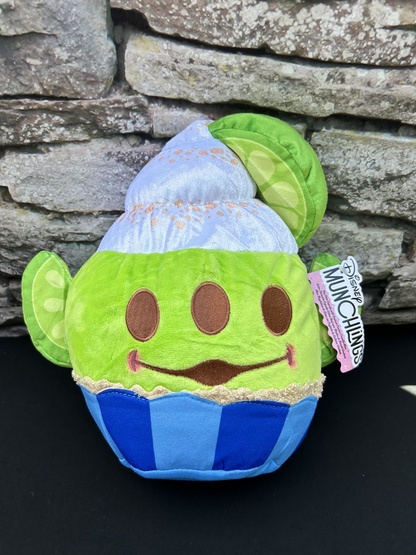 Just Play Disney Munchlings Squeeze-A-Munch Key Lime Scented Plush
