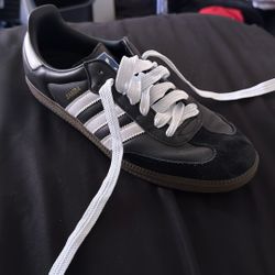 Adidas Sambas Size 9 1/2