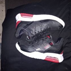 Jordan New Condition Black University Red Size7y Boys 