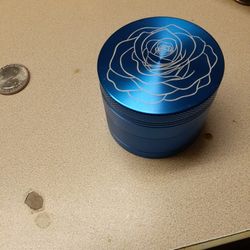 4 Piece Tobacco Grinder With Keep Scrapper