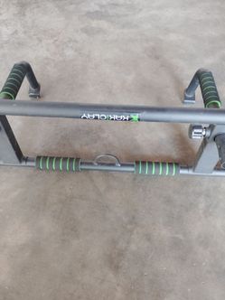 Kaki clay pull up bar
