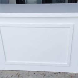 5 Foot Collapsible bar. 