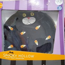 Set Of 4 Fat Cat Halloween  Plates NIB