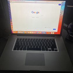Apple MacBook Pro 17-inch – $250 (Good Condition)
