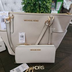 NEW MICHAEL  KORS PURSE  WQLLET AND KEYCHAIN