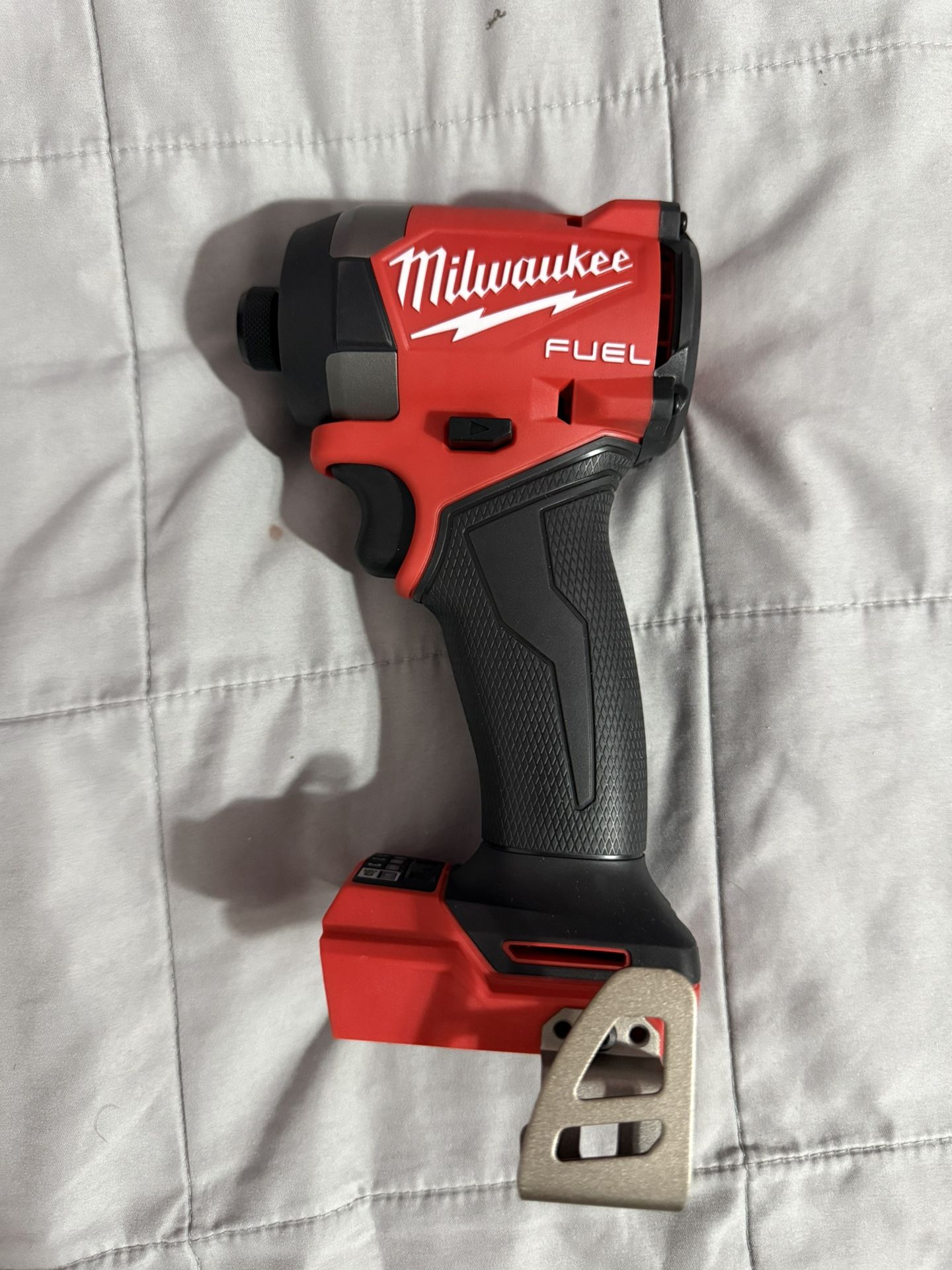 Milwakee Impact Drill, Batteries