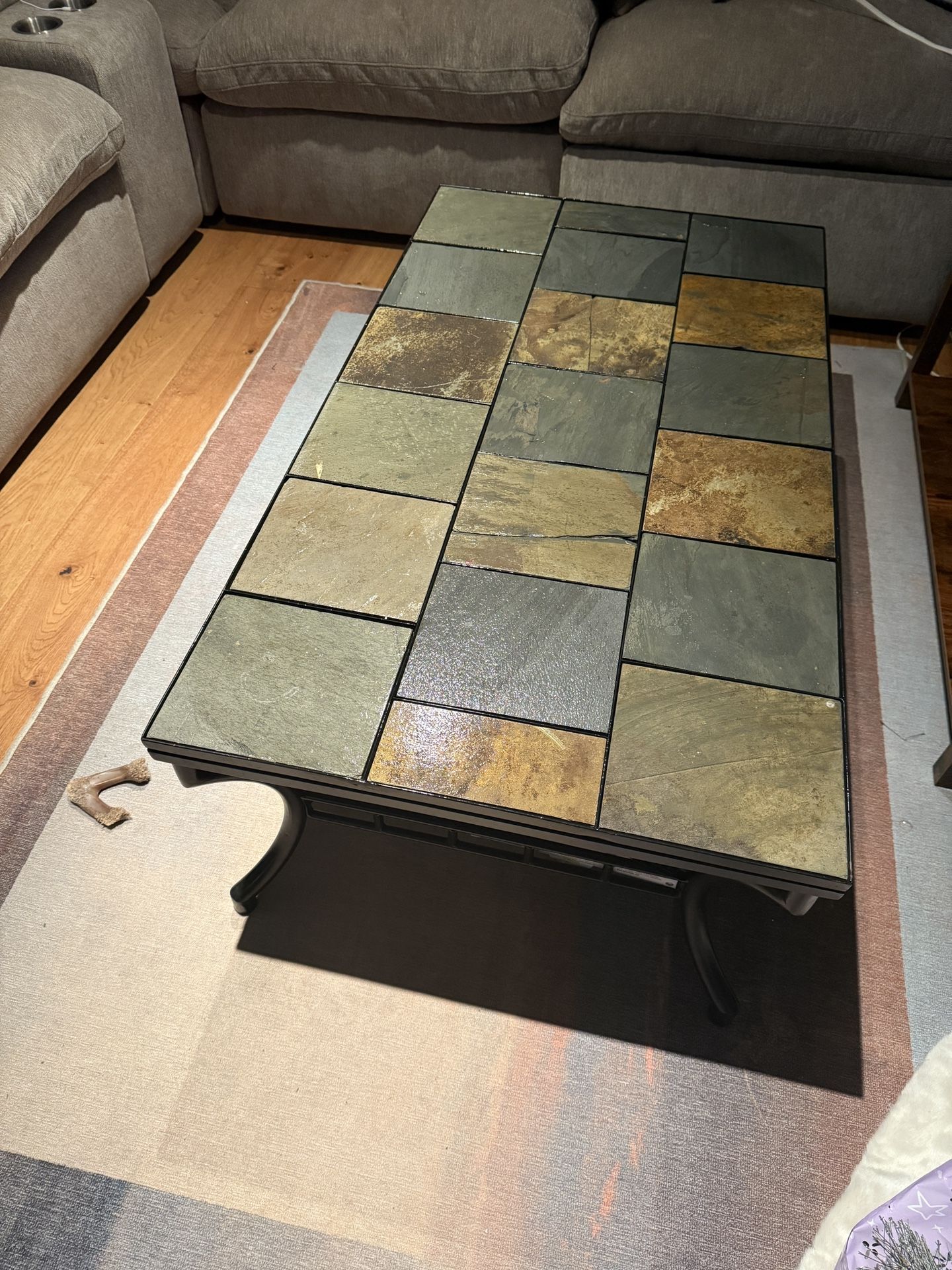 CLAIMED AWAITING PICK UP Free Coffee Table