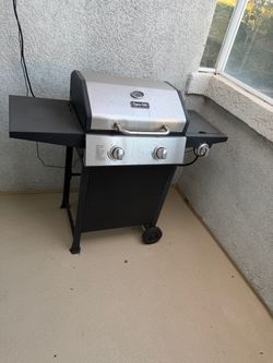 3 Burner BBQ with Propane tank USED BAR-B-Q