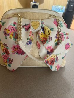 betsy johnson purse
