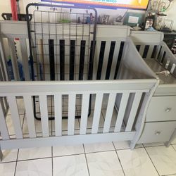4 In 1 Convertible Crib