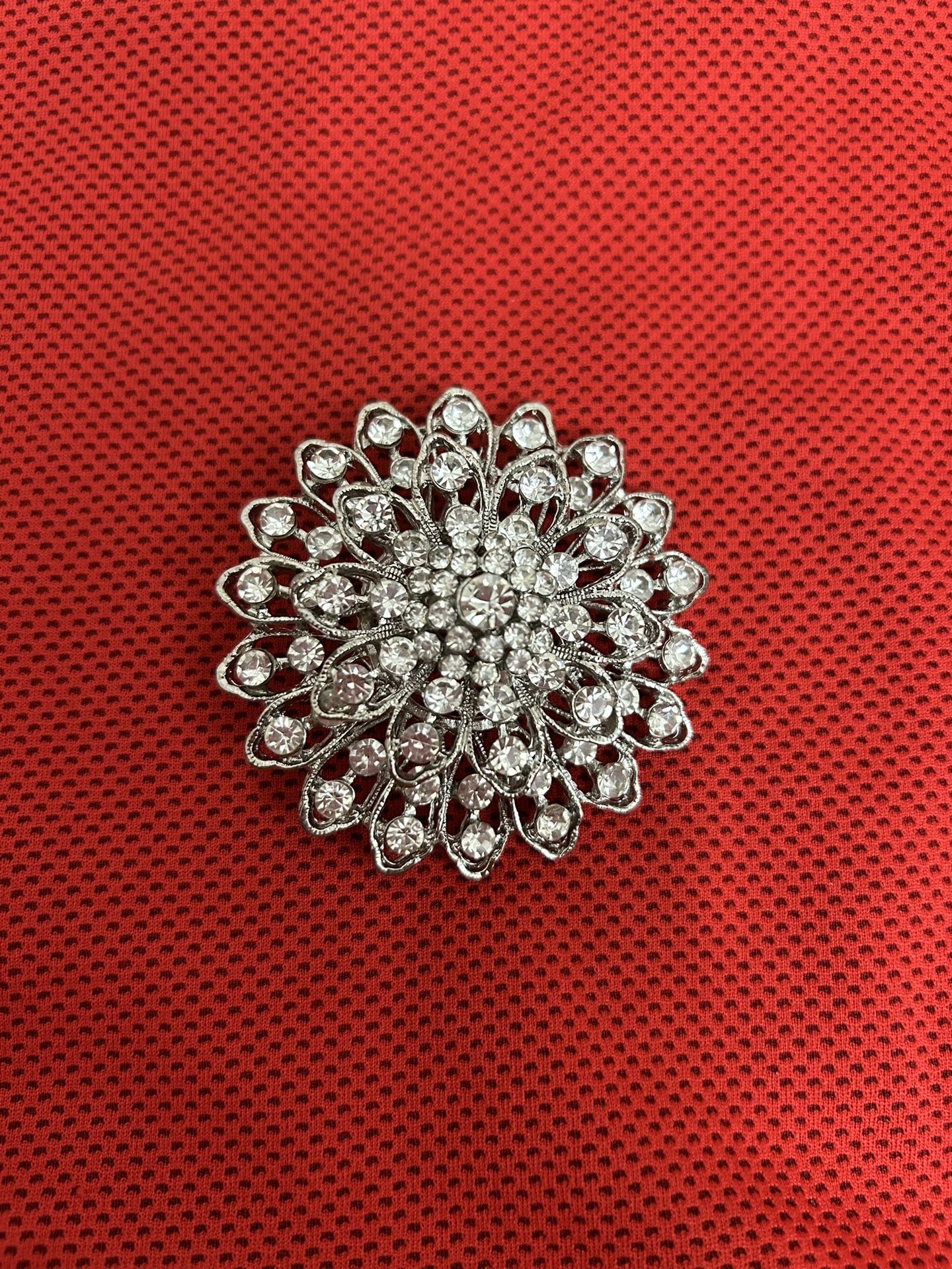 Elegant Silver Floral Brooch
