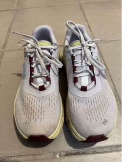On Cloudmoster running shoes