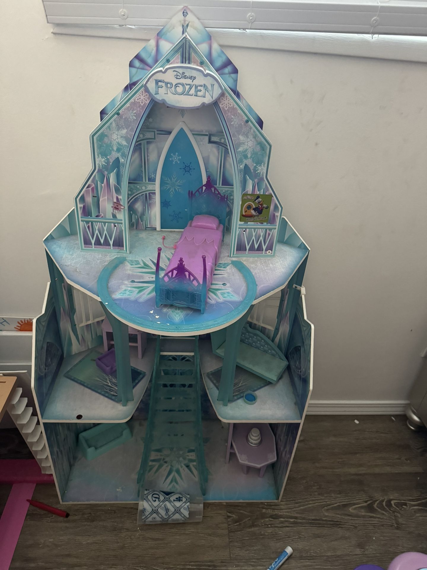 Barbie Dream House And Frozen Castle