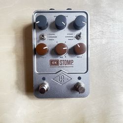 Universal Audio OX Stomp Dynamic Speaker Emulator Stereo Pedal