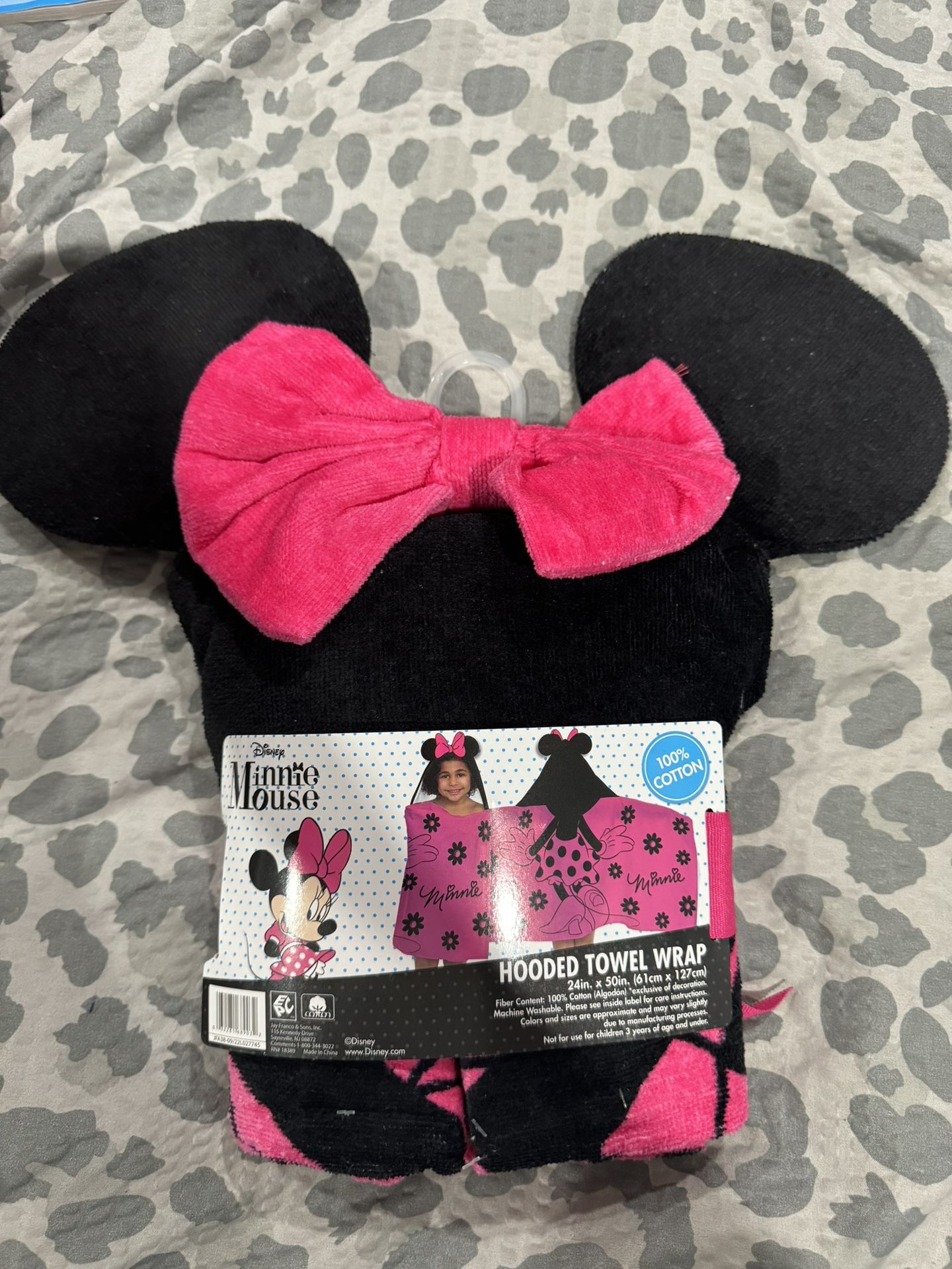 Minnie Mouse Hooded Towel Wrap 