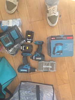 Makita Cordless Tool Set with Batteries and Charger
