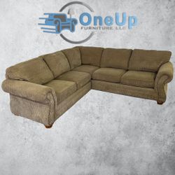 Broyhill Sectional Couch Sofa **All NYC DELIVERY**