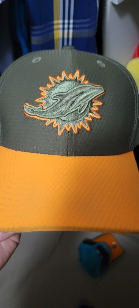 Miami Dolphins Merchandise for Sale in Hillsboro, OR - OfferUp