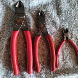 Snap On Snips And Needle Nose Pliers 